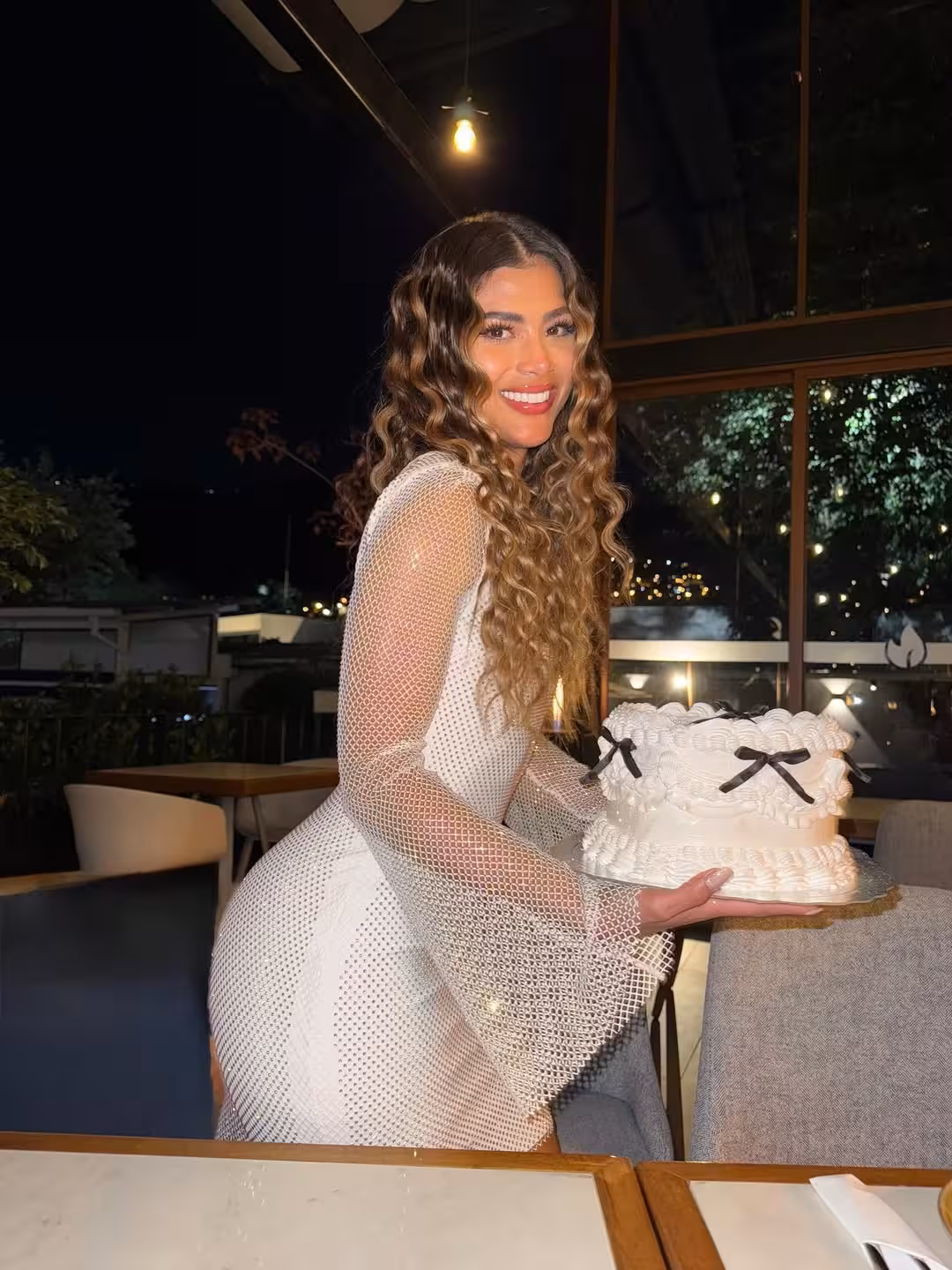 Sara rencontre femme 80
