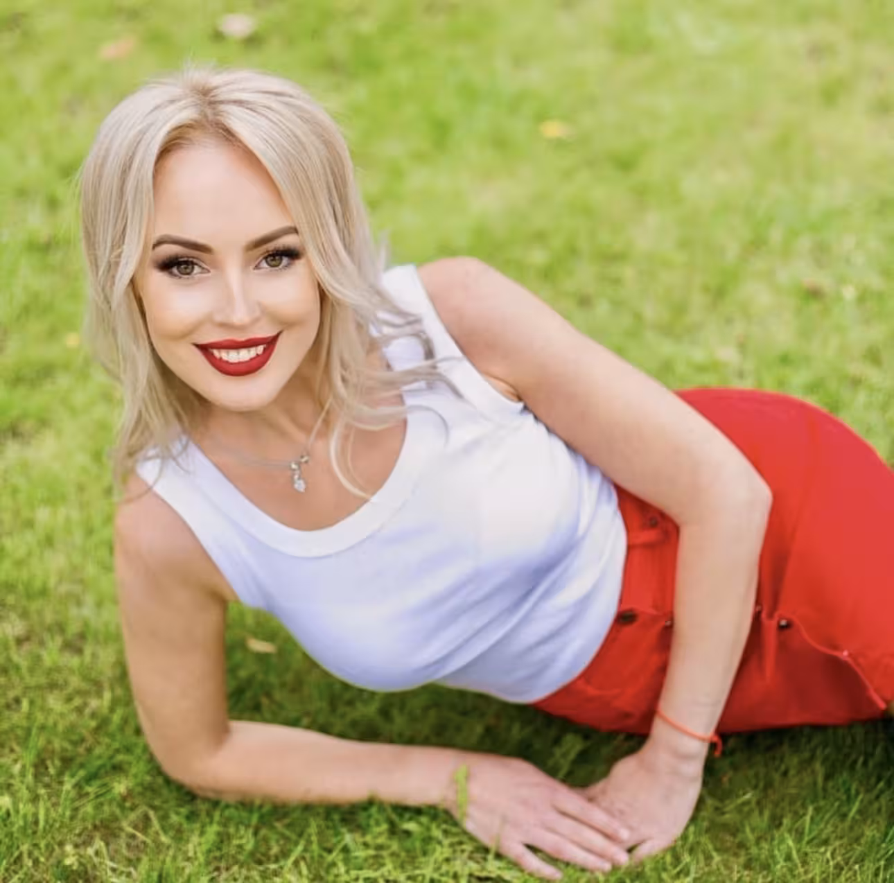 Nataliia  rencontre femme 92800