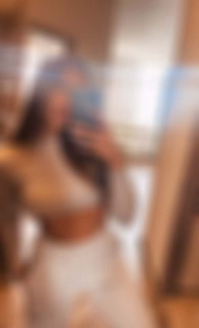 Elena rencontre femme riche algerie