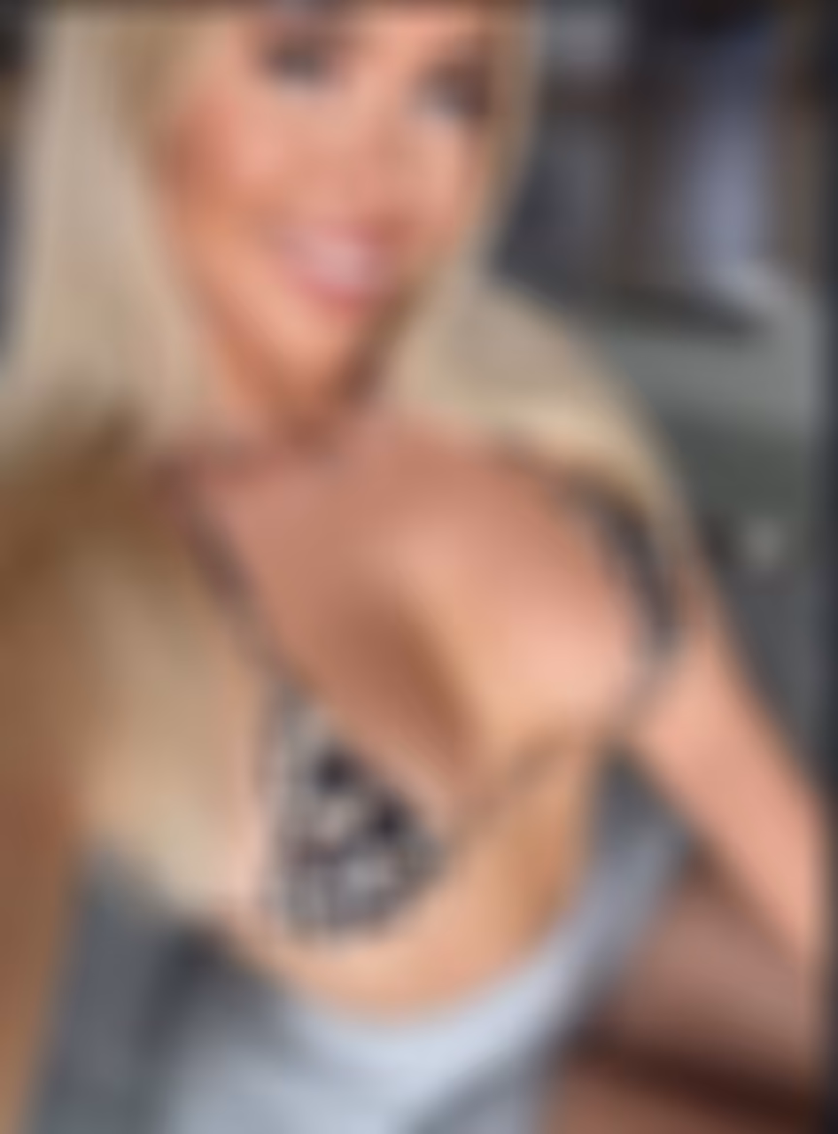 Alicia rencontre femme yougoslave