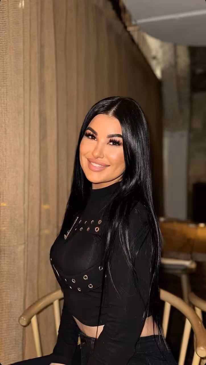 Aleksandra rencontre de femme