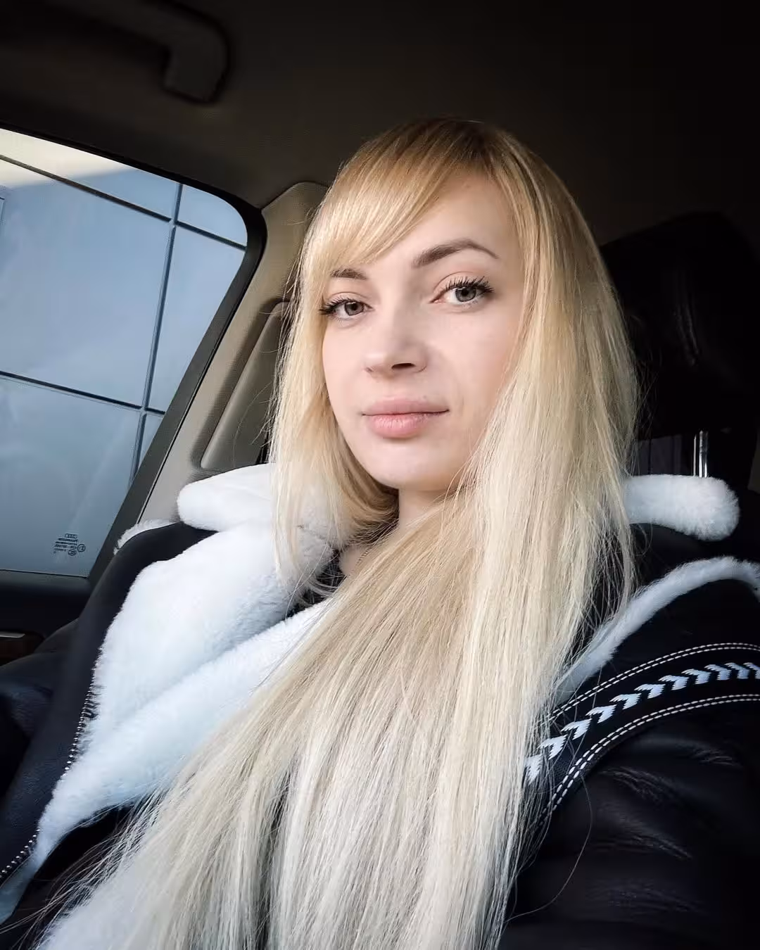 Viktoria  rencontre des russes