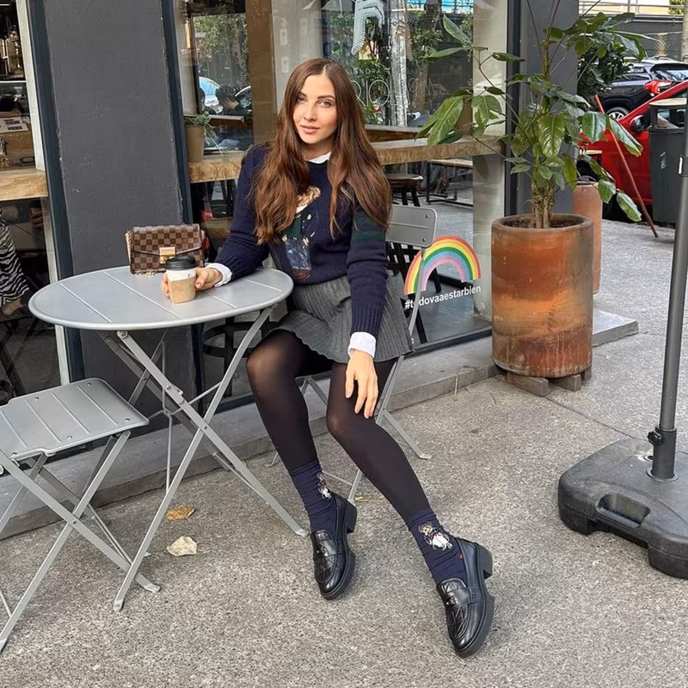Viktoria rencontre femme dalgerie