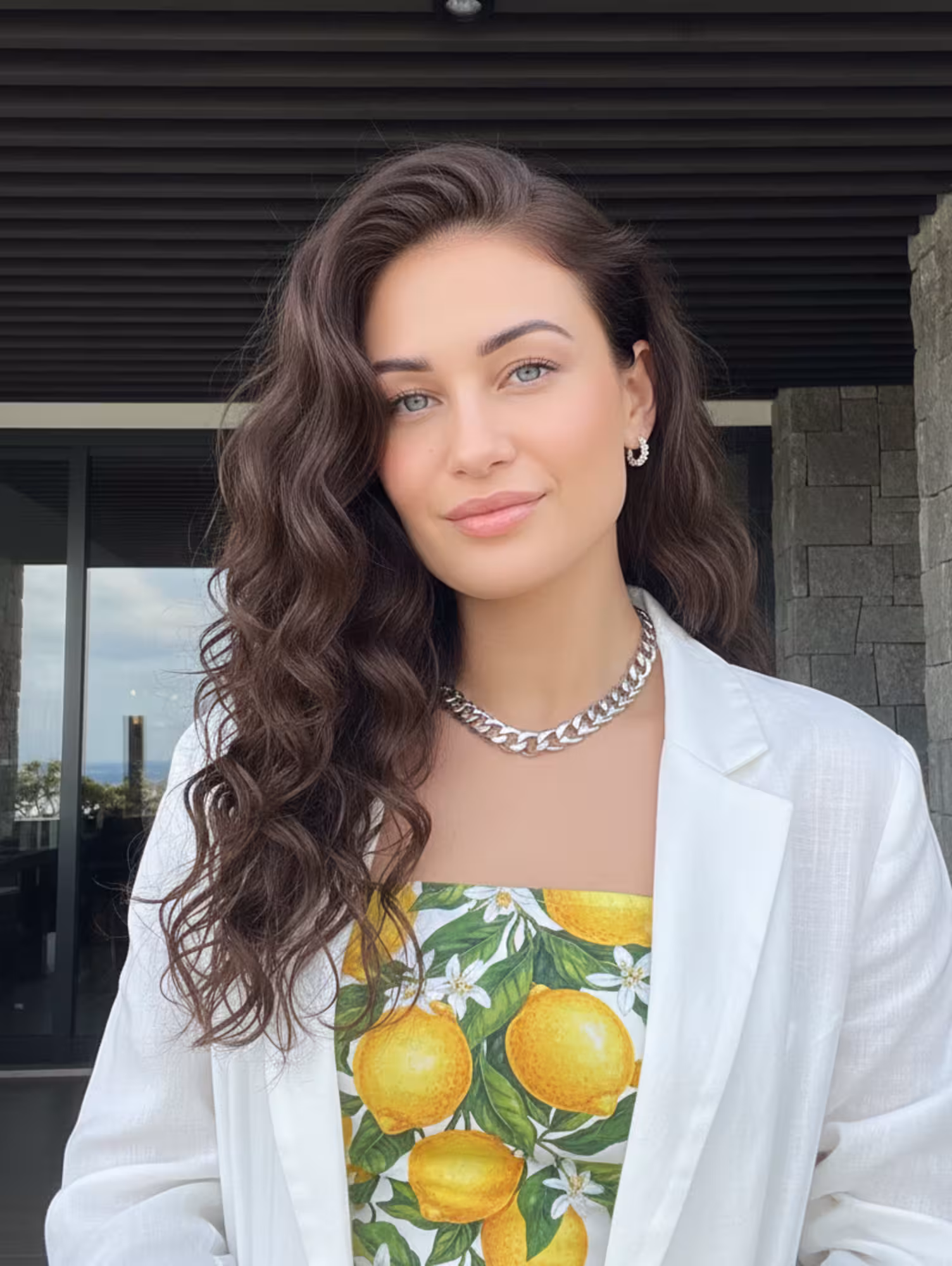 Alina rencontre femme qui aime le camping car
