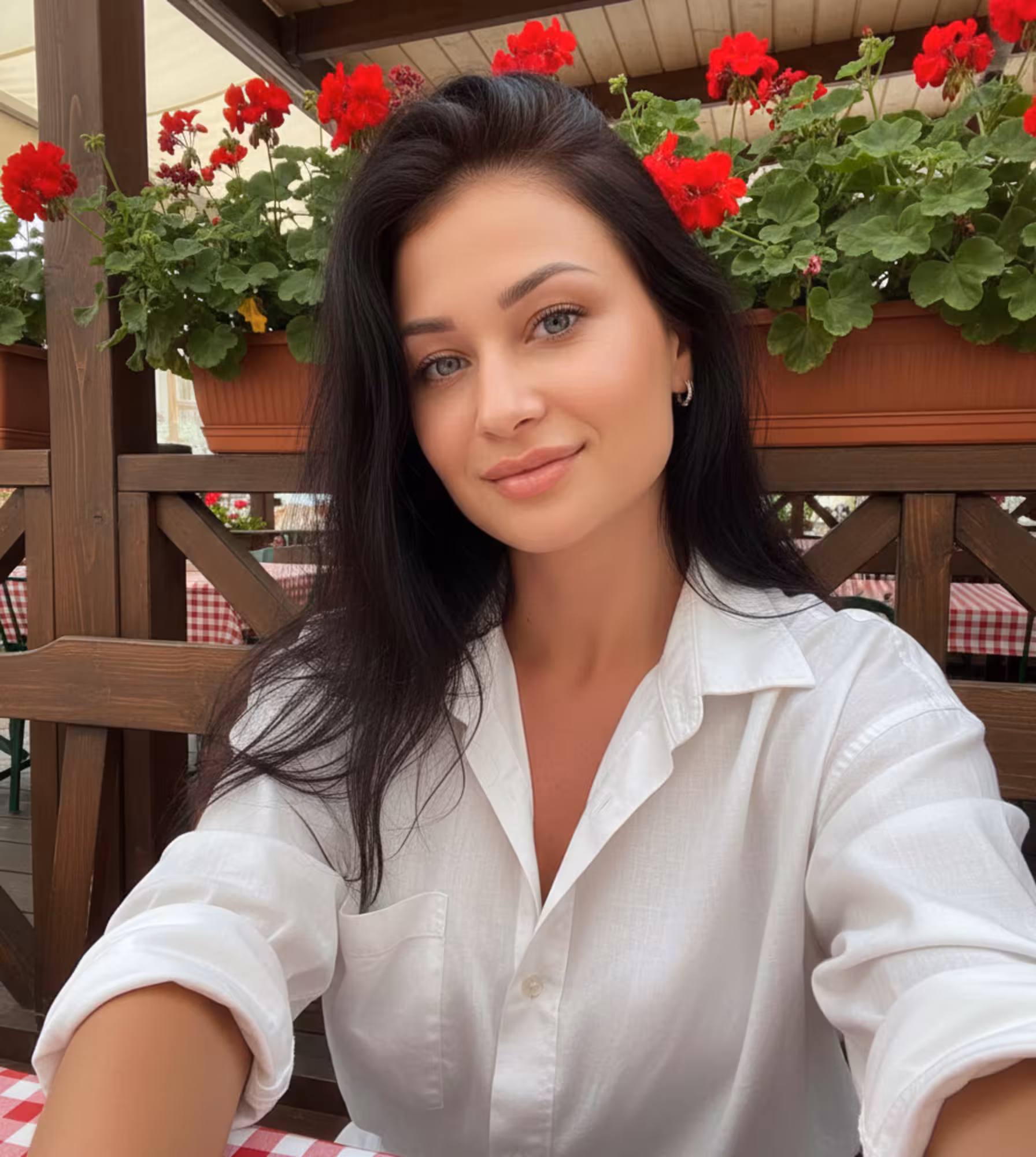 Alina rencontre femme qui aime le camping car