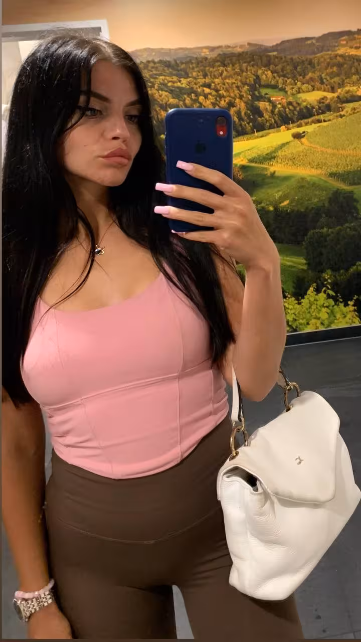 Katerina rencontre femme 13