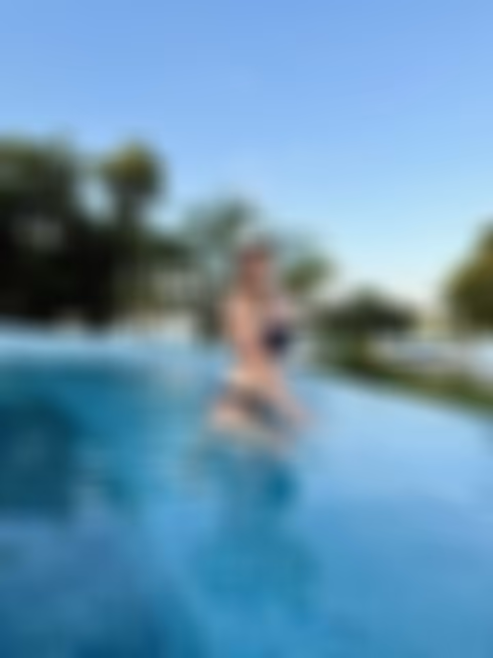 Ella rencontre femme 13008