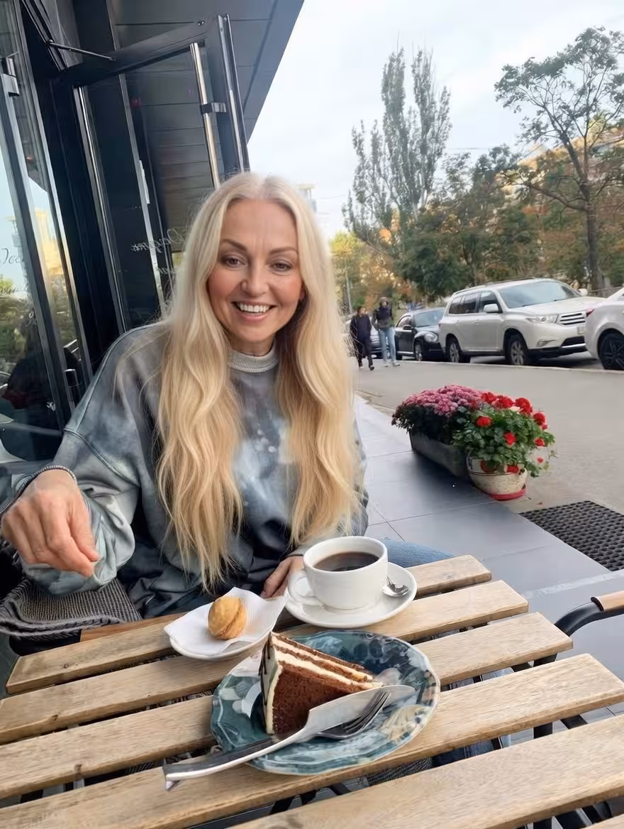 Anzhela rencontre femme 88