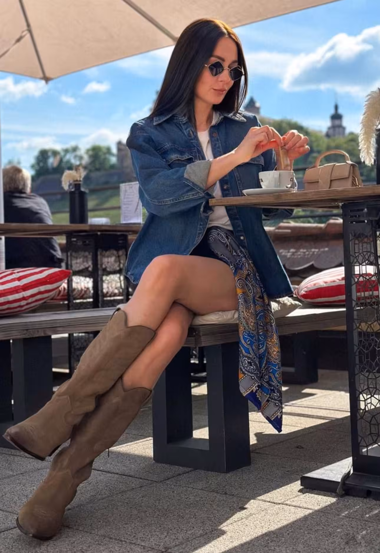 Olena rencontre femme divorcée ou veuve algerie