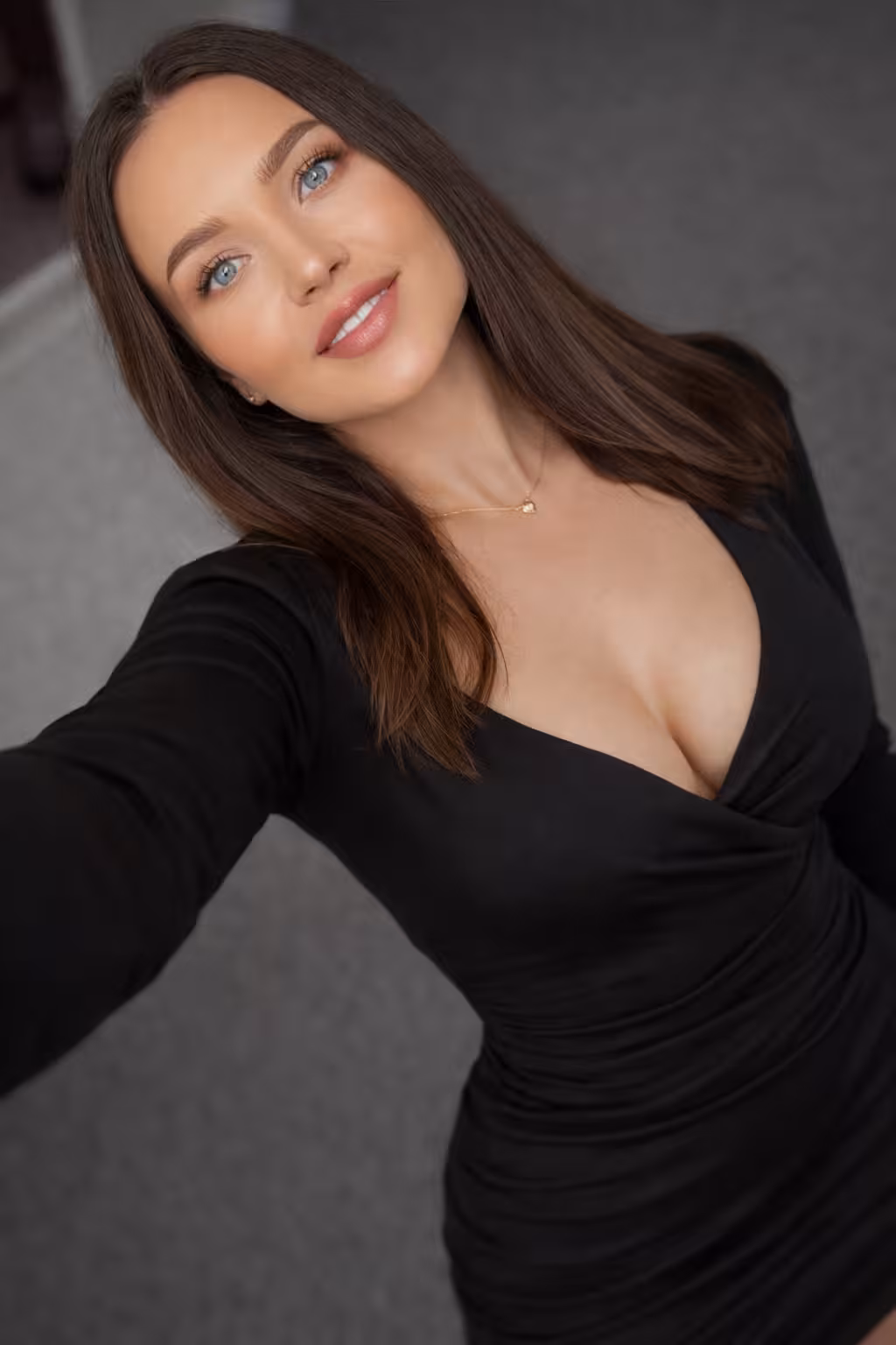 Elena rencontre femme veuve riche