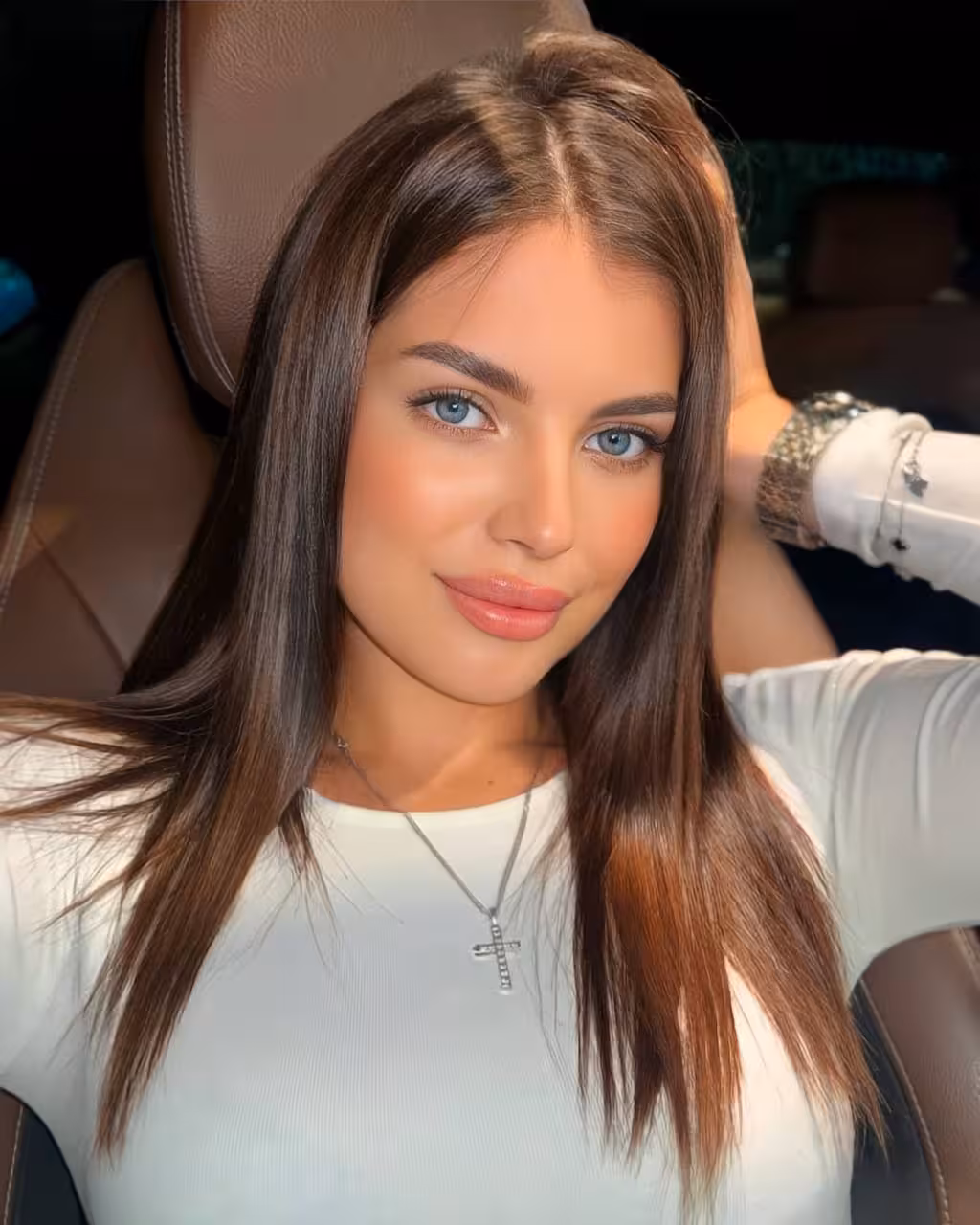 Anastasia rencontre femme divorcée ou veuve algerie