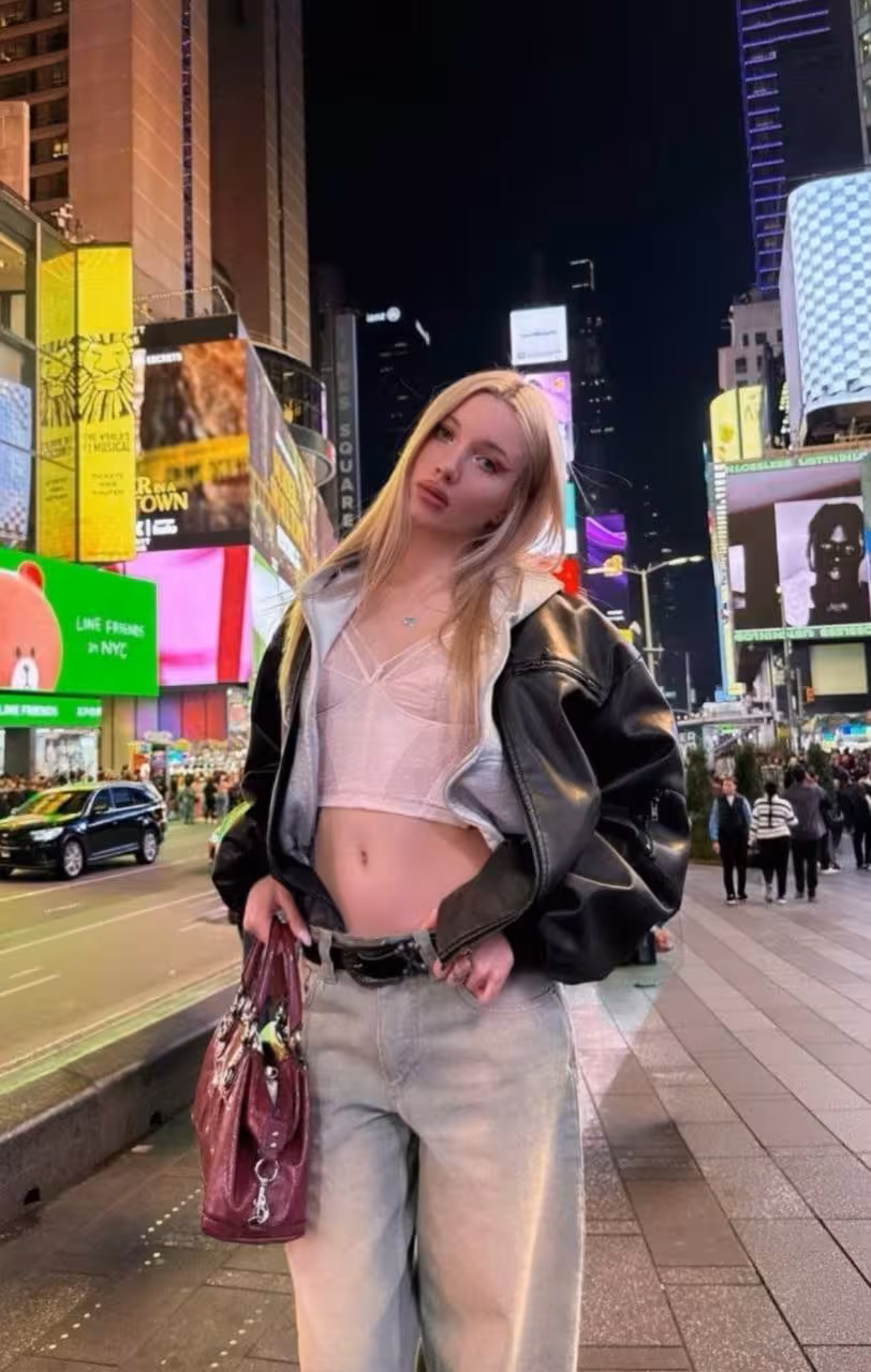 Olesia rencontre femme jeune