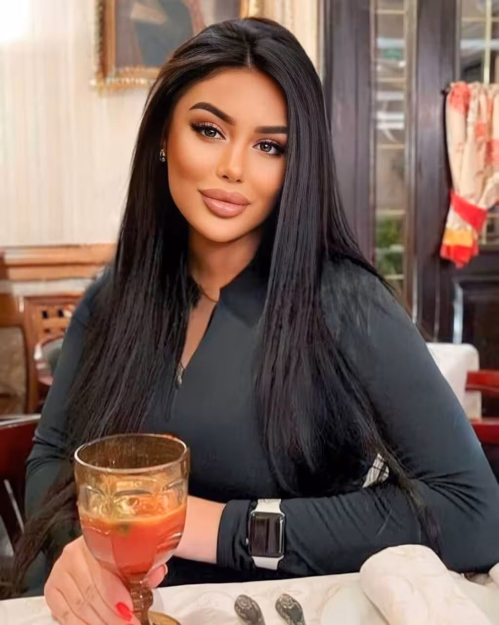Anastasiya rencontre femme syrienne en algerie
