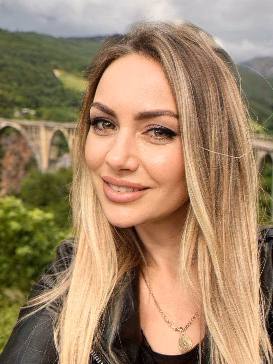 Iryna  rencontre femme 62