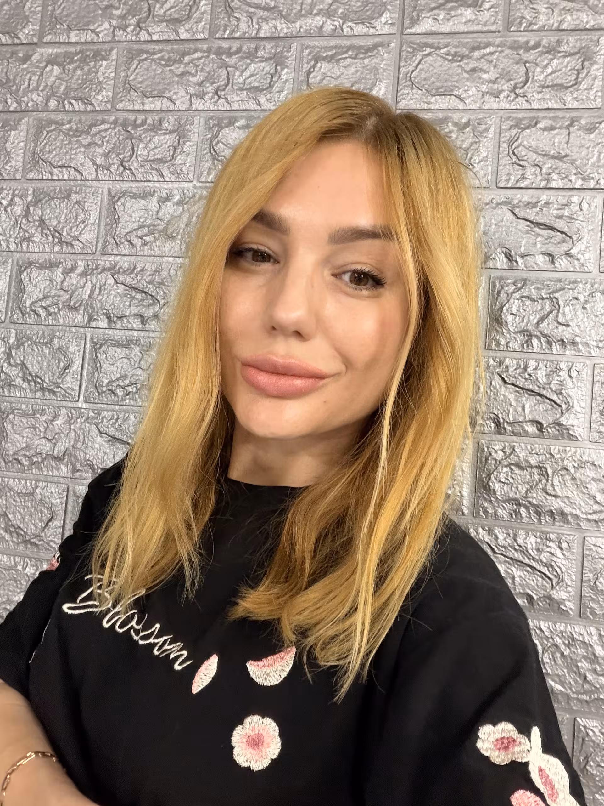 Yana 40 yo from Dnipro Ukraine rencontre russe bordeaux