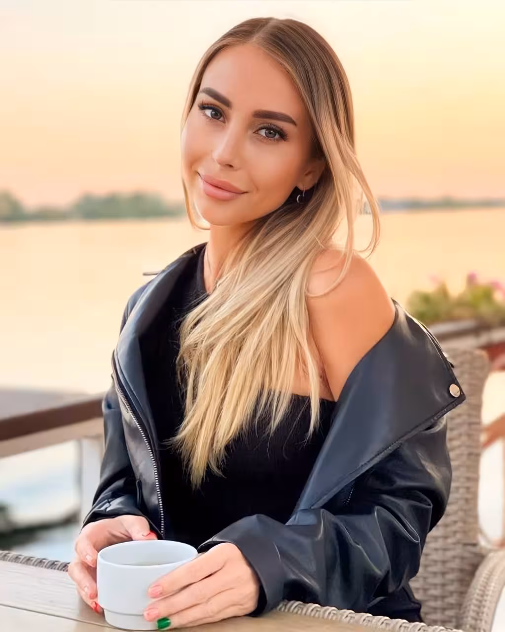 Olena 37 yo from Odesa Ukraine site de rencontre femme dun soir