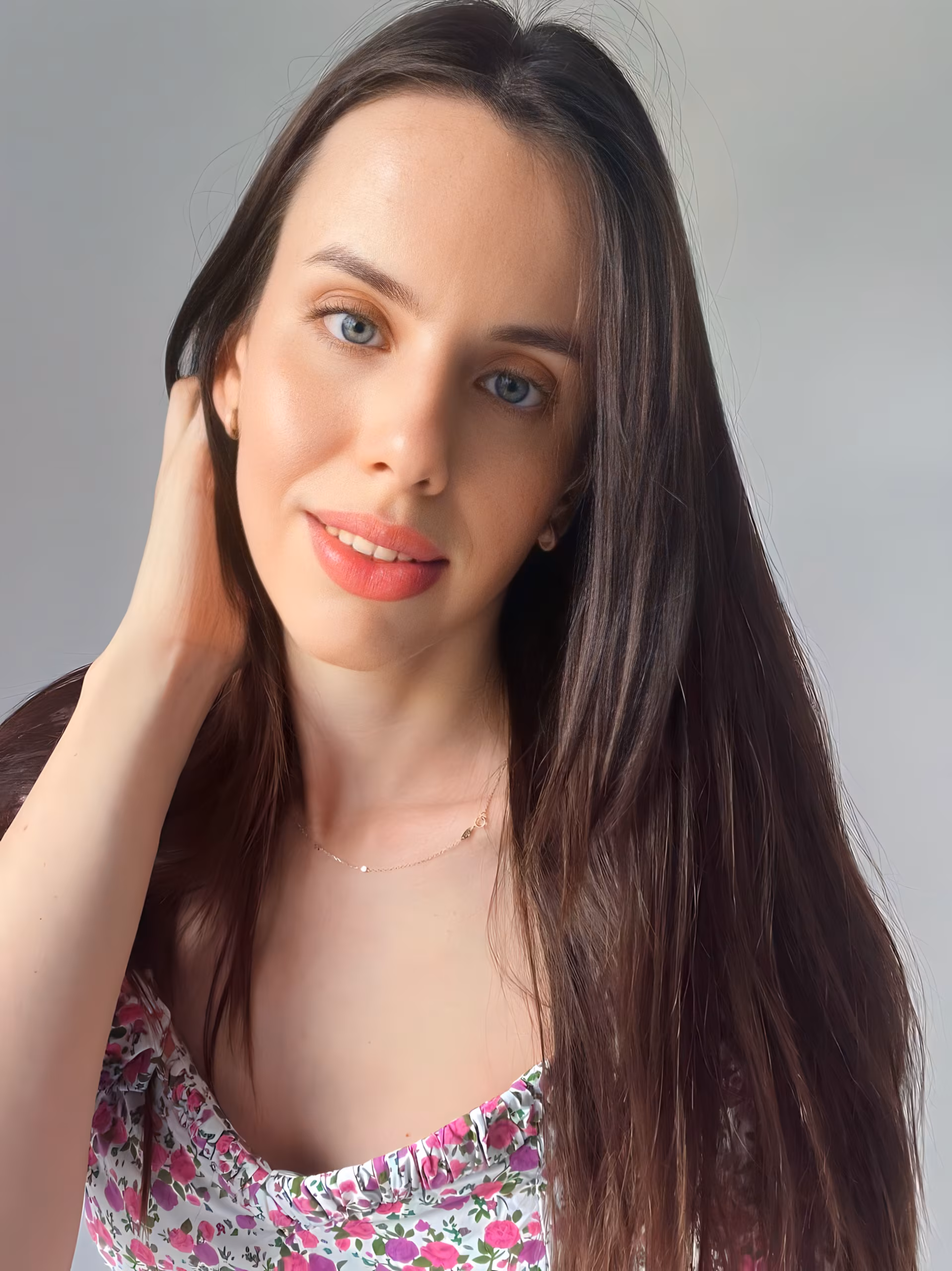 Lilia 30 Bucharest Romania Je suis une femme célibataire et je cherche l'amour