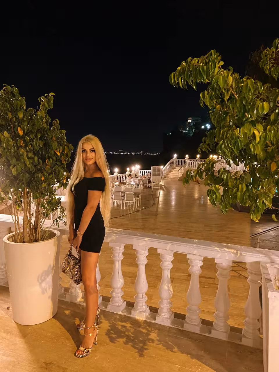 Elena 44 yo from Antalya Turkey rencontre belle russe