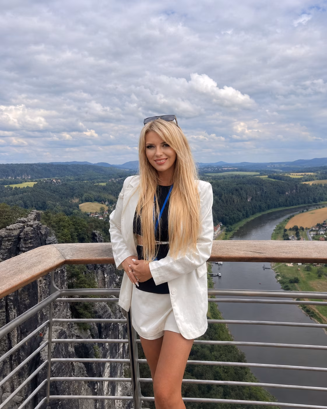 Larysa 42 yo from Odesa Ukraine rencontre de femmes celibataires gratuit
