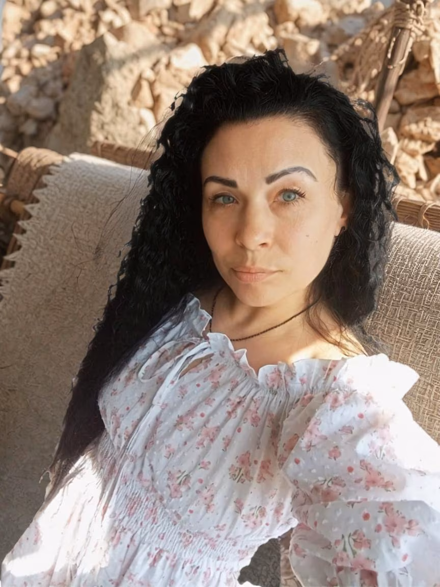 Natalie 40 yo from Berdyansk Russia rencontre russe a paris