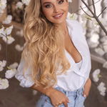 Violetta 32 Kyiv Ukraine Je cherche un homme avec qui vivre une belle histoire Violetta 32 Ukraine Violetta 32 ans Kyiv Ukraine