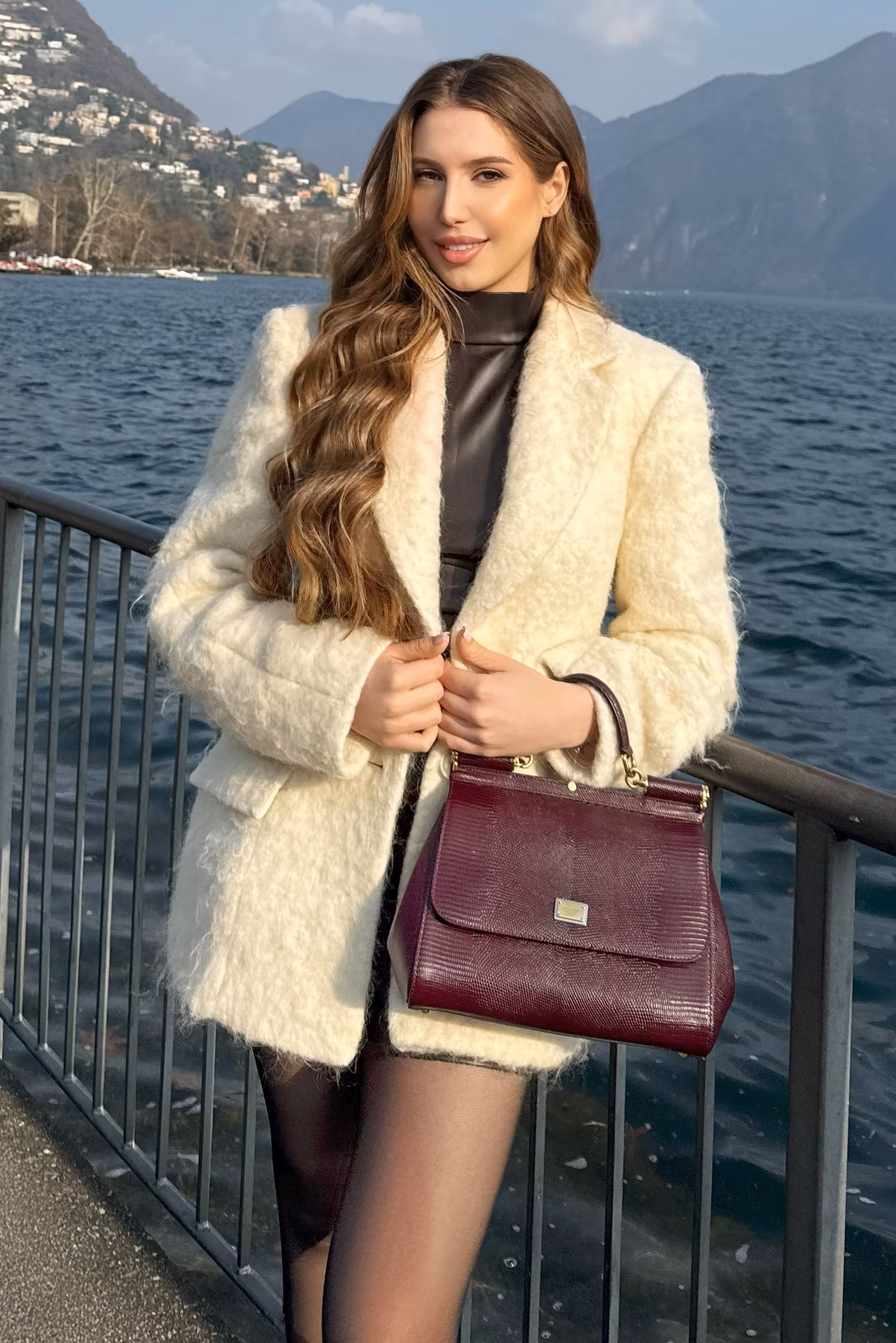 Yulia 23 Luxemburg city Luxembourg Je cherche un homme pour une relation sérieuse