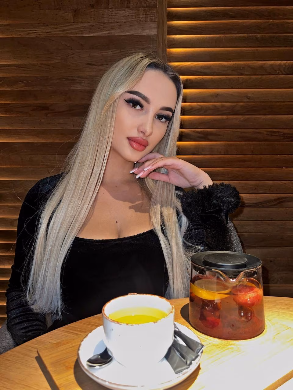 Anna 24 Ivano-Frankivsk Ukraine Je suis seule et je cherche l'amour