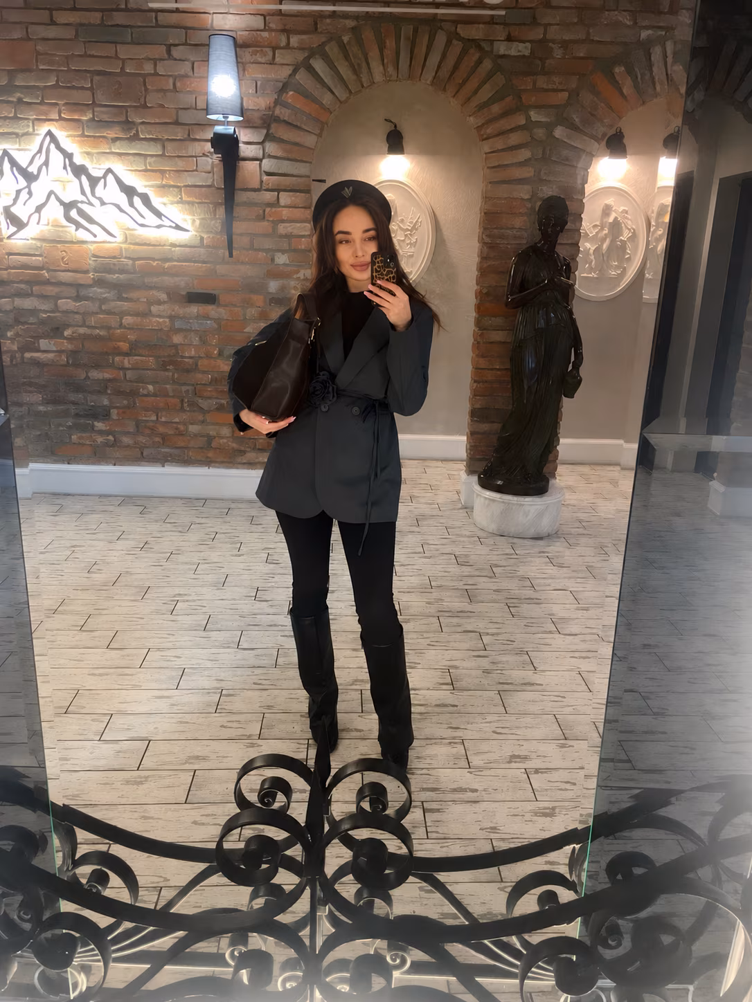 Anna 34 Kyiv  Ukraine Je suis une femme seule