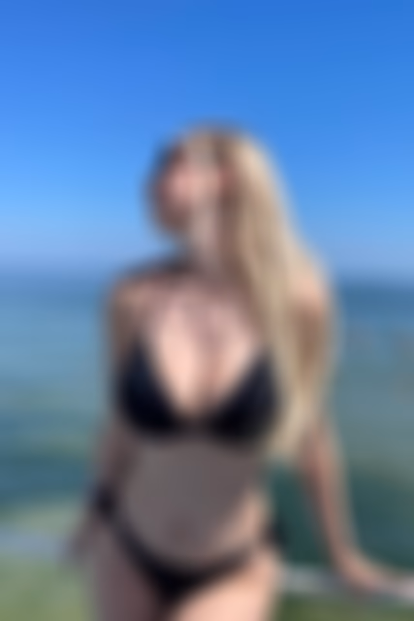 Elena 26 Kyiv  Ukraine Je cherche un homme célibataire pour une relation durable