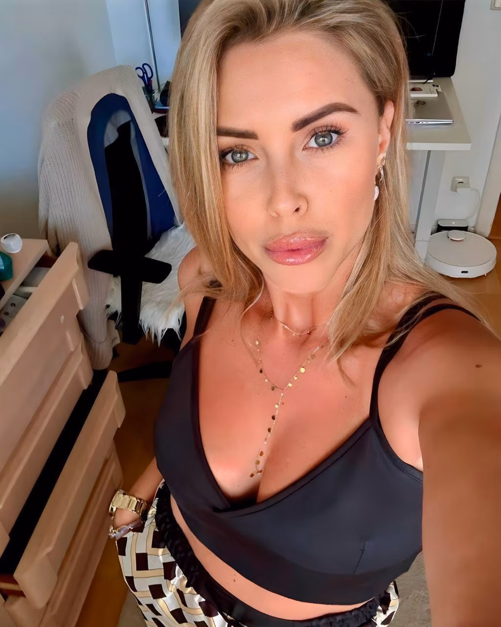 Anna 41 Hamburg Germany Je suis une femme célibataire