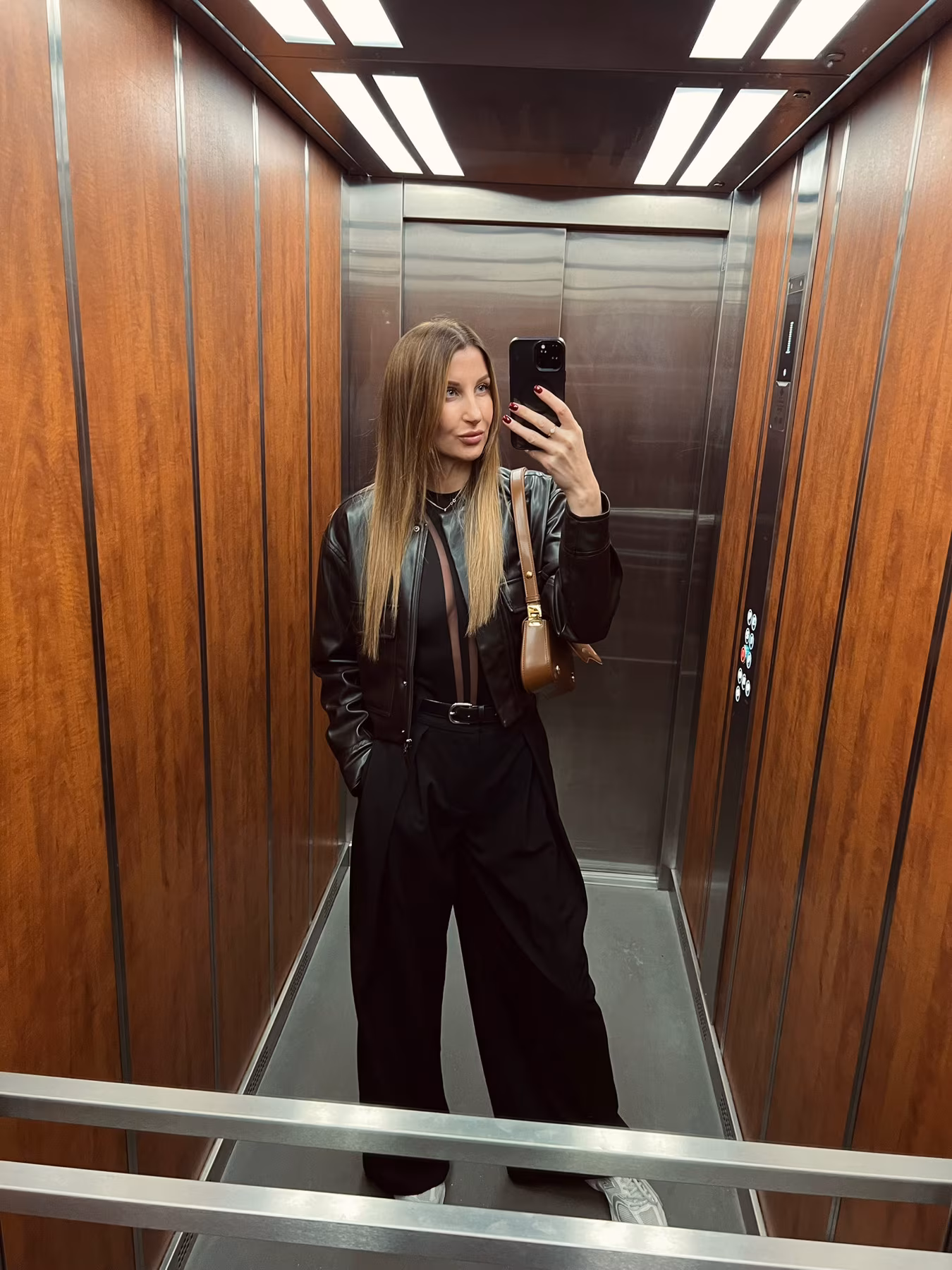 NADIYA 34 Pologne homme loyal