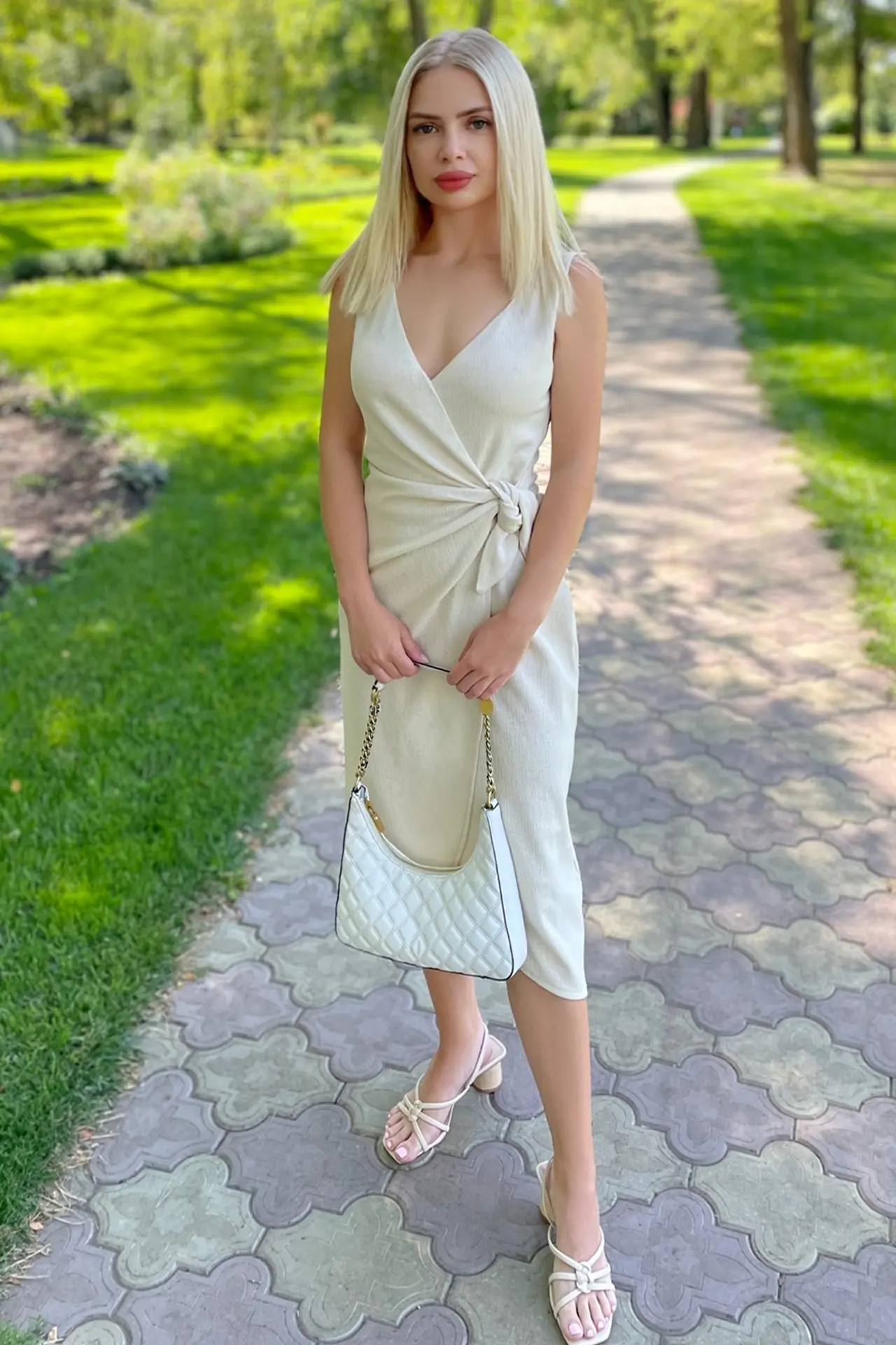 Yulia rencontre a paris femme