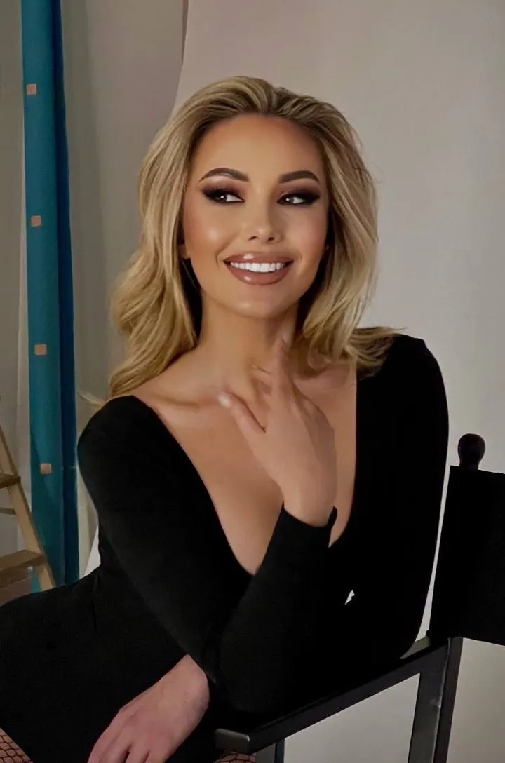Anastasia rencontre femme 97150