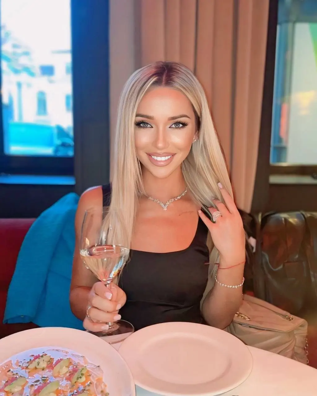 Anastasia rencontre femme bejaia