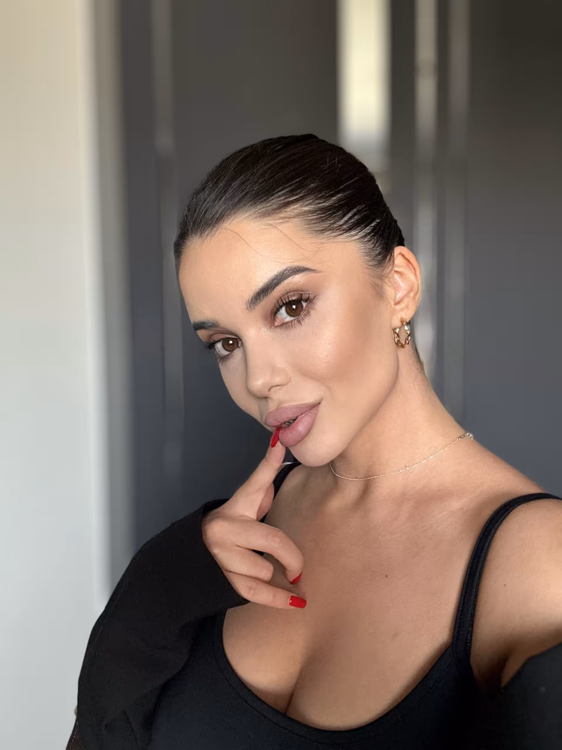 Nika rencontre femme européenne pour mariage gratuit
