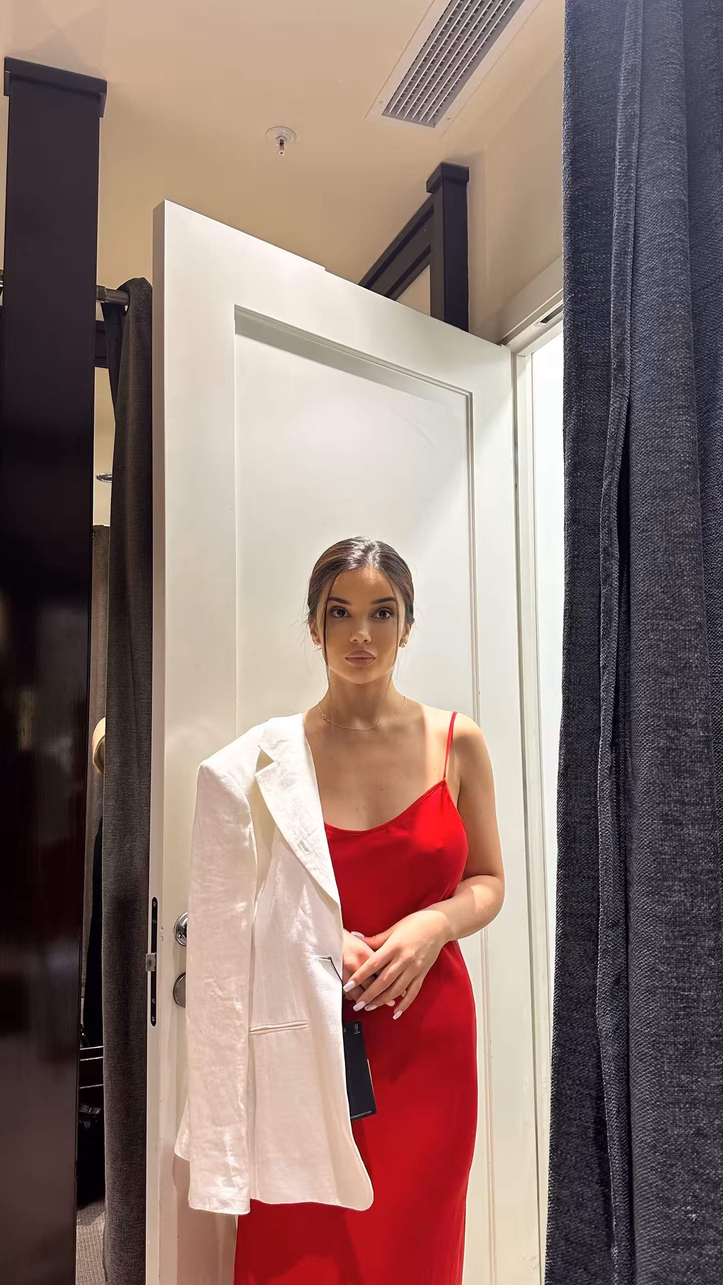 Nika rencontre femme européenne pour mariage gratuit