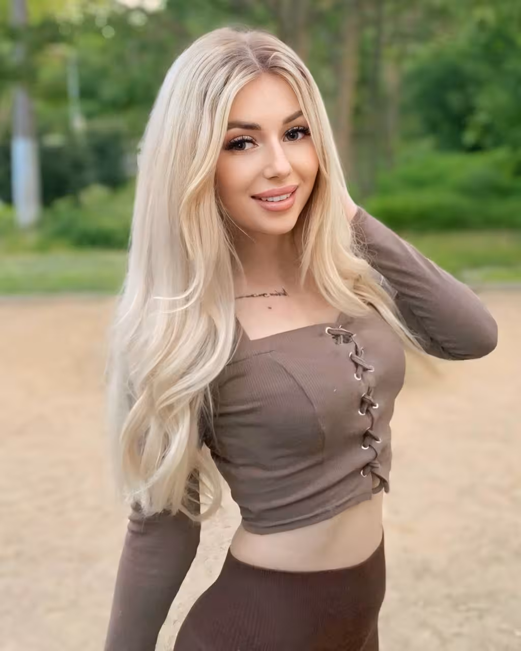Liza rencontre femme russes parlant francais