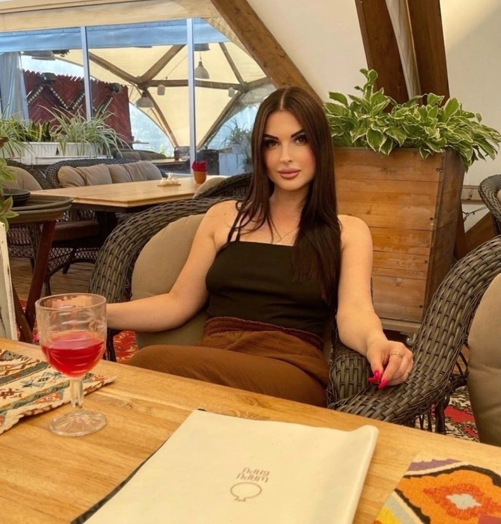 Olena rencontre femme ussel 19200