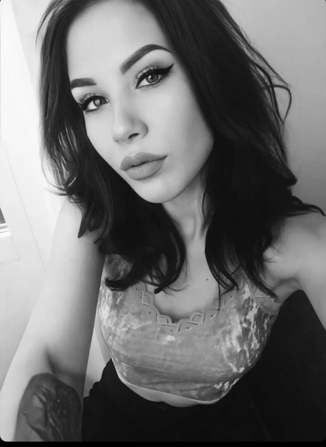Lilya rencontre femme riche algerie